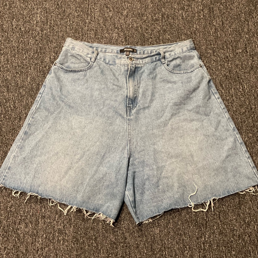 90’s High Waisted Bermuda Style Jean Shorts